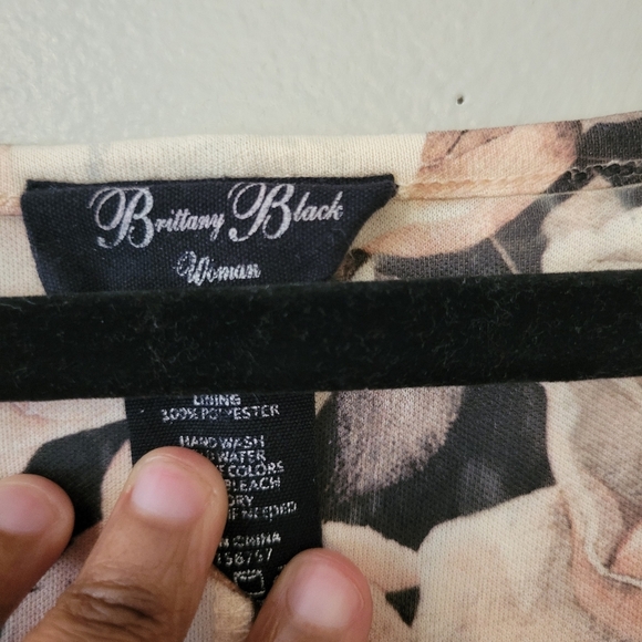 Brittany Black Plus Size Vintage Cream Floral Drapey Lace Lined Top. Y2k Size 1X - Picture 7 of 8